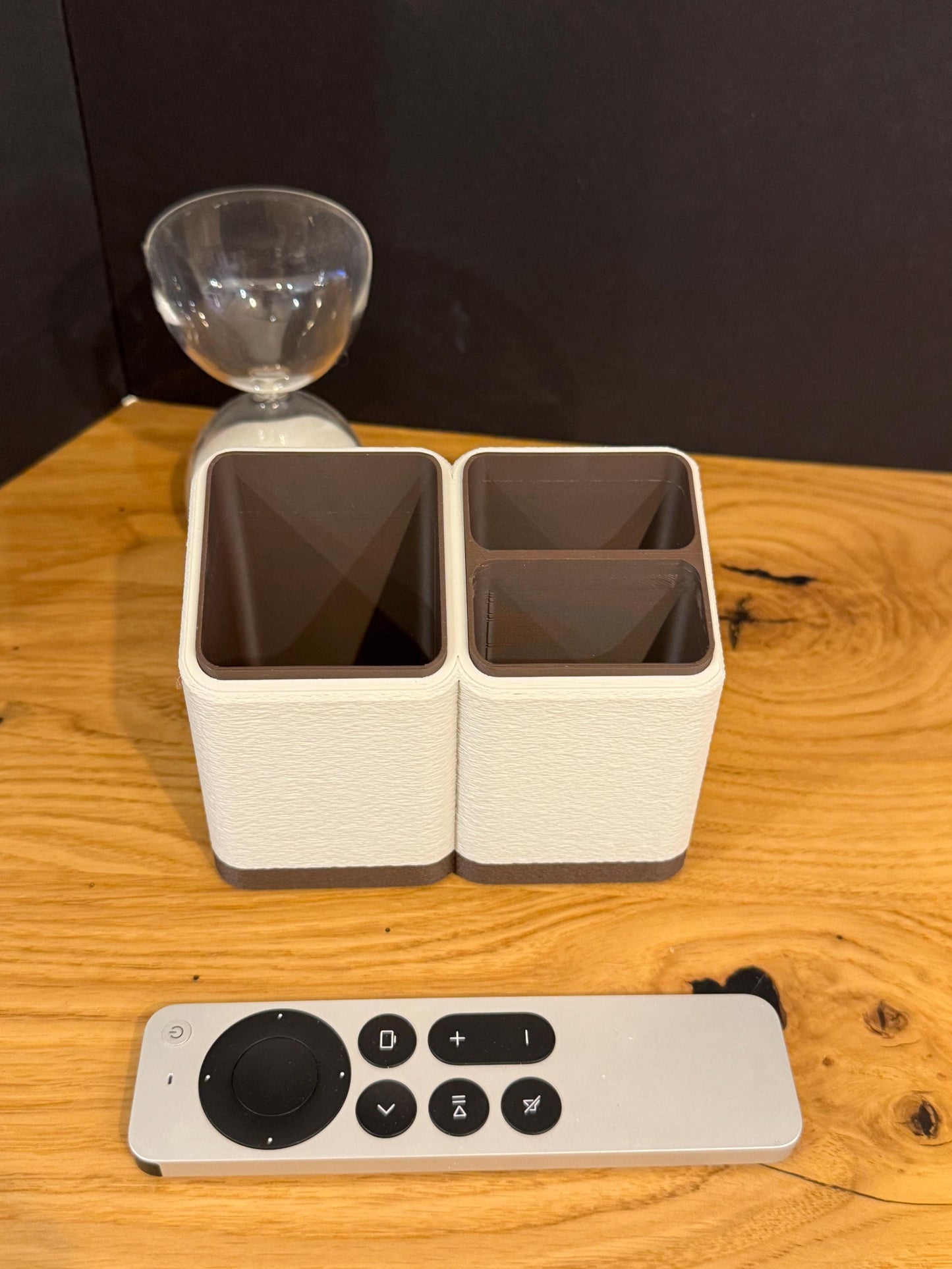 Minimalist Remote Control Holder: Two or Three Slot Organizer close-up of 3D-printed leg texture